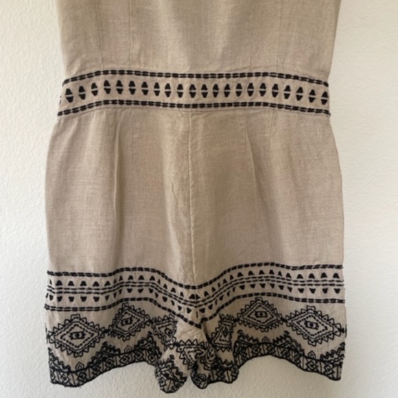 Ann Taylor LOFT | 100% Linen Embroidered Sleeveless Beige Romper | Size 00 XXS - Picture 12 of 15